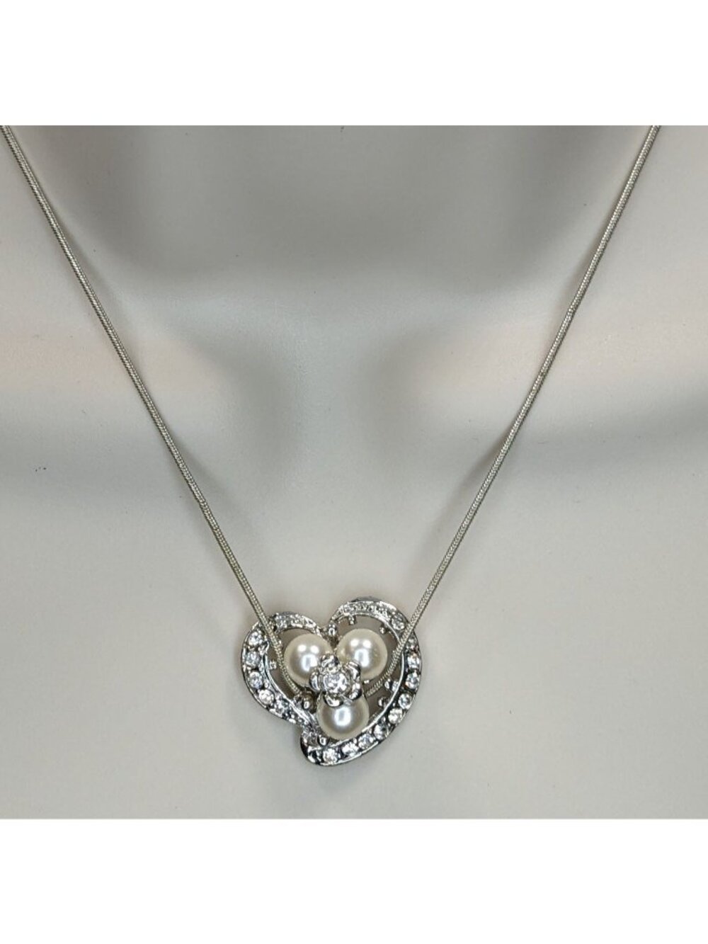 Fairycore Heart Pendant Necklace Faux Pearls Rhinestones Flower Silver Glam